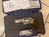 S&W Performance Center Pro Series Mod. 60375 revolver - 1 of 1