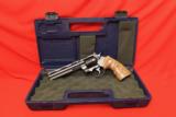 Colt Pyton .357 Magnum Royal Blue with Elite Grips - 12 of 12