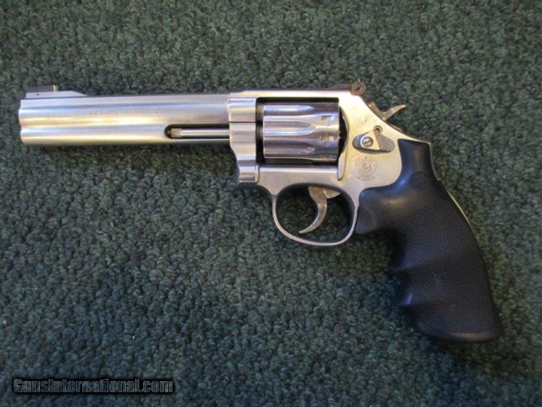 Smith & Wesson M617-6 .22 LR