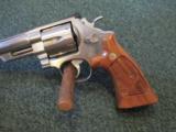 Smith & Wesson 629 .44 - 2 of 12