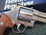 Smith & Wesson 629 .44 - 6 of 12