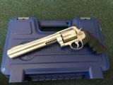 Smith & Wesson 500 S&W Mag - 1 of 20