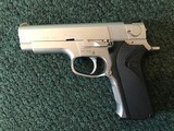 Smith & Wesson Mdl 4046 .40 S&W - 4 of 21