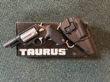 Taurus Judge 45 LC/410 Ga - 2 of 21
