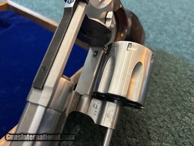 Smith & Wesson 629 Iditarod 44 mag - Image 15 of 24