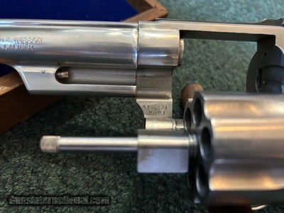 Smith & Wesson 629 Iditarod 44 mag - Image 16 of 24