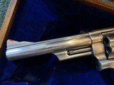 Smith & Wesson 629 Iditarod 44 mag - 9 of 24