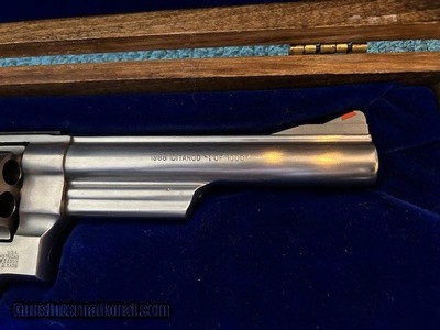 Smith & Wesson 629 Iditarod 44 mag - Image 5 of 24