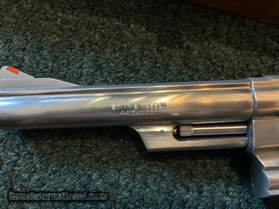 Smith & Wesson 629 Iditarod 44 mag - Image 17 of 24