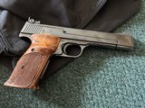 Smith & Wesson model 41 .22 lr - 5 of 16