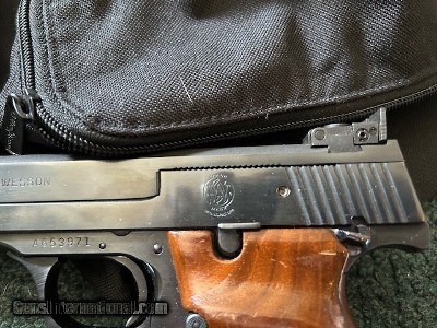 Smith & Wesson model 41 .22 lr - Image 10 of 16
