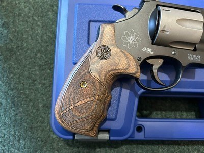Smith & Wesson mdl 329 .44 mag - Image 4 of 21