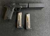 S&W m&p .22 compact - 3 of 3