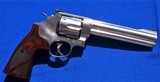 SMITH & WESSON 629 Classic 44 Magnum - 2 of 13