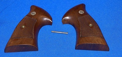  SMITH & WESSON N frame Diamond Center Stocks - Image 2 of 8