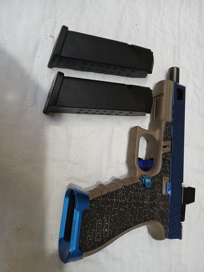 NEW COMPETITION GLOCK GEN. 3 MODEL 17 - Image 2 of 13