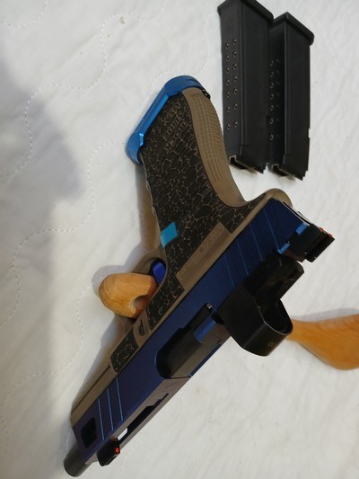 NEW COMPETITION GLOCK GEN. 3 MODEL 17 - Image 11 of 13