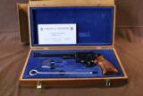 Unfired Smith & Wesson Model 57 .41 Mag, Case and shipping carton - 1 of 13