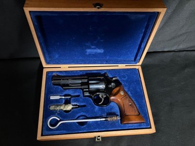 Smith & Wesson Model 29-2 44 Magnum Revolver - Image 1 of 5