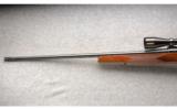 Weatherby Mark V Deluxe In .340 Weatherby Magnum with Scope. Outstanding Condition. - 6 of 7