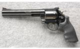 Smith & Wesson Model 29-5 Classic 44 MAG - 2 of 3