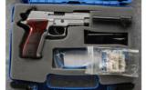 Sig Sauer P226 Elite in .40 S&W with Extra .357 Sig barrel, In The Case. - 4 of 4