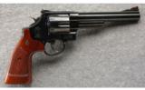 Smith & Wesson Model 29-10 Classic .44 Magnum in Like New Condition - 1 of 3