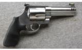 Smith & Wesson 460V in .460 S&W Magnum 5 Inch In The Case - 1 of 3