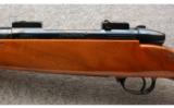 Weatherby Mark V Deluxe in .30-06 Sprg. Excellent Condition - 4 of 7