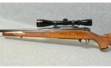 Weatherby Mark V .300 Weatherby Magnum with Outstanding Wood. - 4 of 7