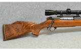 Weatherby Mark V .300 Weatherby Magnum with Outstanding Wood. - 5 of 7