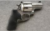 Ruger Super Redhawk Alaskan in .44 Magnum, Excellent Condition In The Case. - 1 of 3