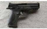 Smith & Wesson M&P9, 9MM Like New In Case. - 1 of 1