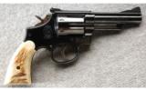 Smith & Wesson Model 19 in .357 Magnum With Stag Grips., Excellent Condition. - 1 of 2