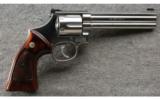 Smith & Wesson 686 in .357 Magnum With 6 Inch Barrel - 1 of 2