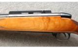 Weatherby Mark V Deluxe in .300 Wby Mag, Great Wood - 4 of 7