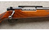 Weatherby Mark V Deluxe in .300 Wby Mag, Great Wood - 2 of 7