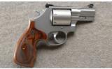 Smith & Wesson Performance Center Model 686-6, NEW - 1 of 3