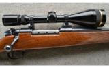 Weatherby Mark V Deluxe 7MM Wby Mag With Leupold Scope. - 2 of 9