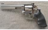 Smith & Wesson 617-4 10 Shot .22 Long Rifle Revolver, Very Nice Condition In The Case. - 4 of 4