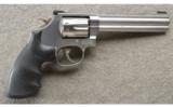 Smith & Wesson 617-4 10 Shot .22 Long Rifle Revolver, Very Nice Condition In The Case. - 1 of 4