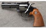 Colt Diamondback .22 Long Rifle, 4 Inch Blue in Excellent Condition - 4 of 4