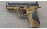 Smith & Wesson M&P 40 in .40 S&W, Desert Tan in Case. - 3 of 3