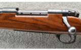 Weatherby Mark V Deluxe Left Hand in .240 Weatherby - 4 of 9