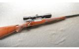 Winchester Model 70 XTR Featherweight in .270 Win With Leupold Scope and Factory Box. - 1 of 9