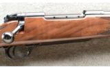 Weatherby Mark V Deluxe .257 Wby Mag Like New in Box - 2 of 9