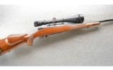 Weatherby Mark V Deluxe Left Handed Rifle in .257 Weatherby with Scope and Dietz Custom Barrel. - 1 of 9