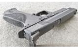Smith & Wesson M&P 40 Pro Series in Excellent Condition - 2 of 3