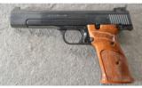 Smith & Wesson ~ 41 ~ .22 LR - 4 of 5