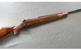 Weatherby ~ Mark V Deluxe ~ .340 Wby Mag - 1 of 9